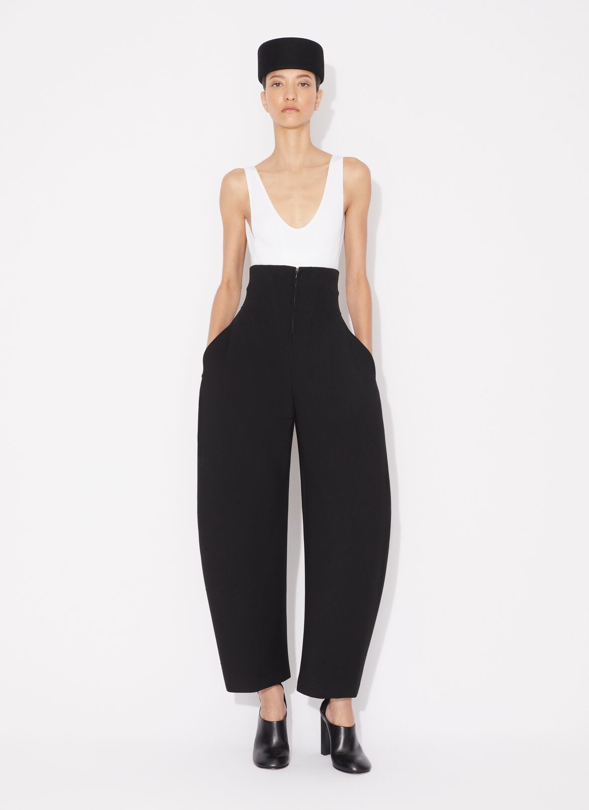ROUND CORSET PANT ALAÏA BLACK ROUND CORSET PANT